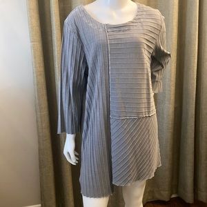 Focus Casual Life Tunic Top EUC Size M